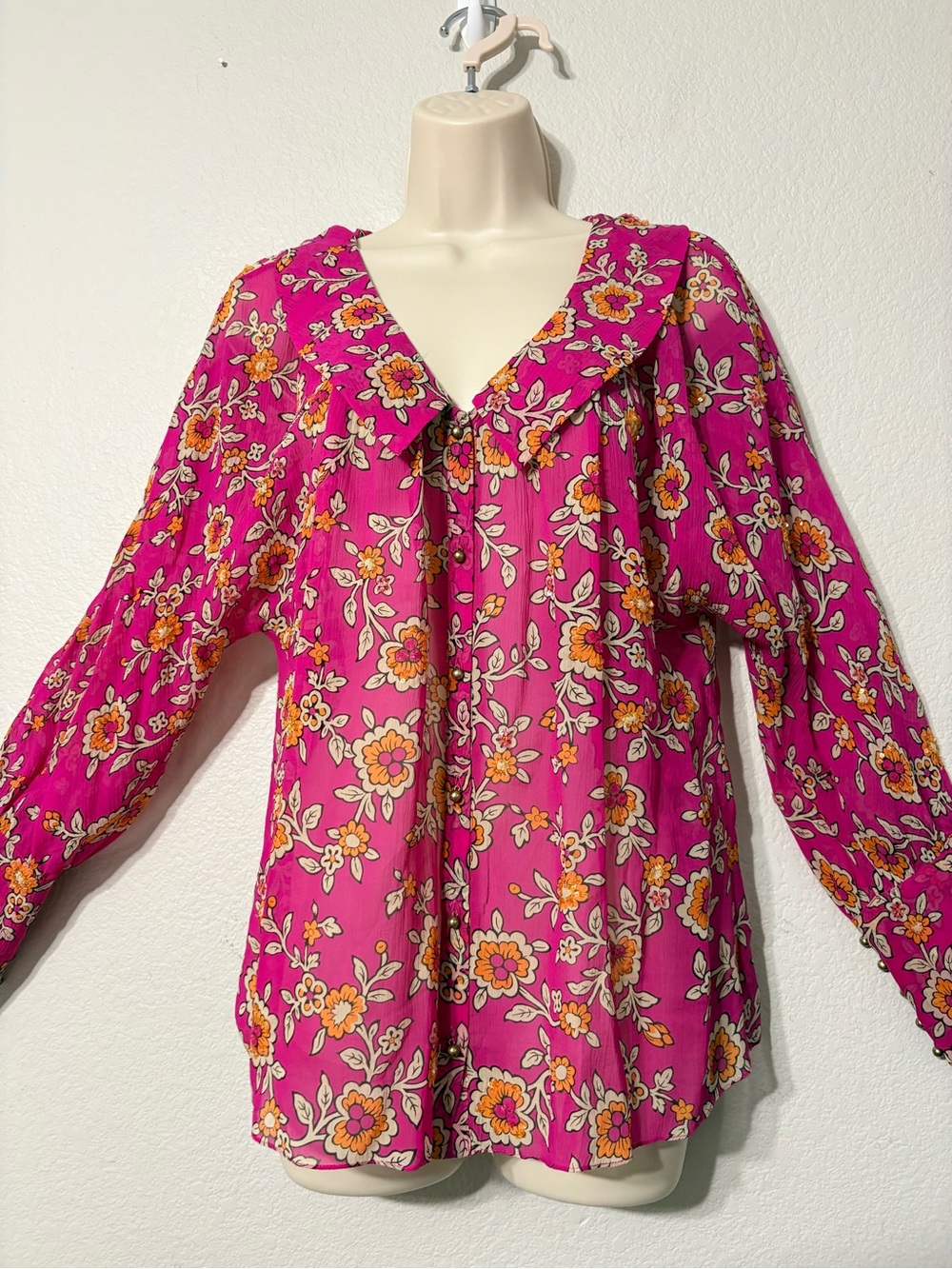 Anthropologie Leifsdottir Silk Fuchsia Floral V-Neck Blouse Peter Pan Sequins 6